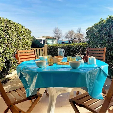 Apartment En Rez-de-jardin, Pieds Dans L'eau, Terrasse, Parking, 4 Couchages - - Fr-1-251-454 Le Lavandou